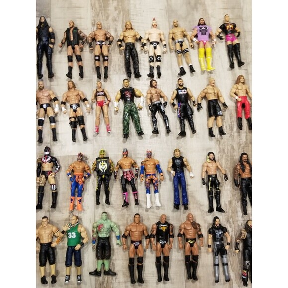 WWE ELITE LOT Of 36 COLLECTION Action Figure WWF RARE Cena Rock Mysterio Taker - Picture 4 of 16
